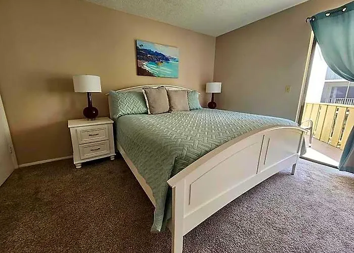 Siesta Key Beach - 2 Bedroom - 3 Beds - 3 Bathroom Duplex With Heated Swimming Pool