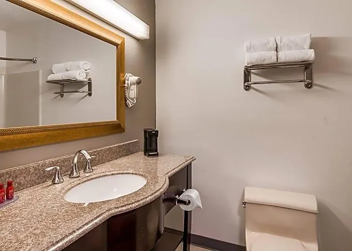 Bliss Point Inn & Suites