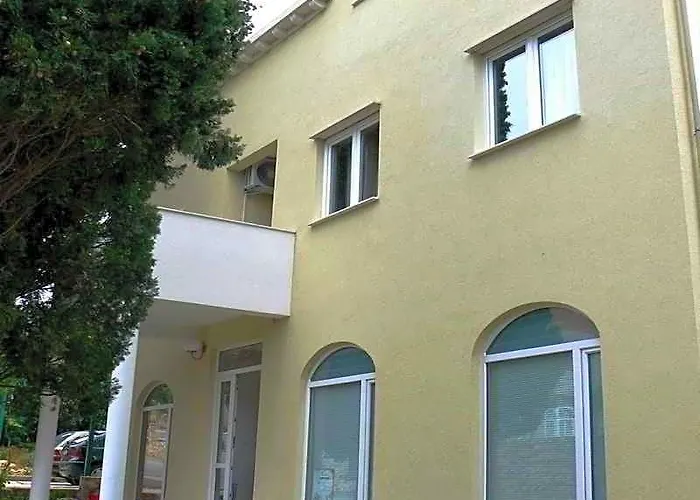 Apartments Zecevic