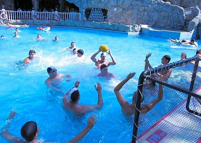Grand Aquarium Apart