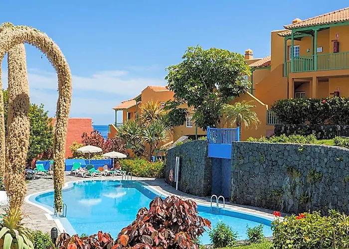 Apartamentos La Caleta