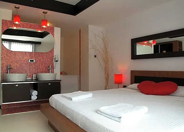 Devamli Hotel