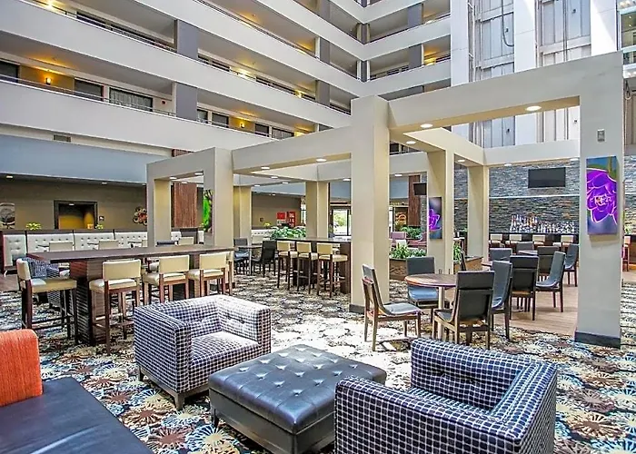 Ramada By Wyndham Southfield