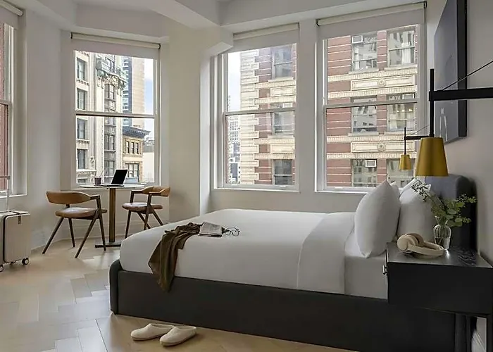 3 Bedroom Condo In Flatiron