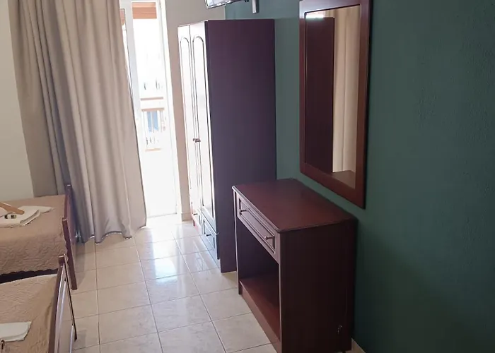 Hotel Manos