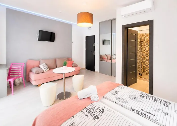Anna Villa Fuered Boutique Rooms