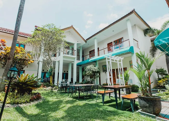 Aleyra Hotel And Villa'S Garut