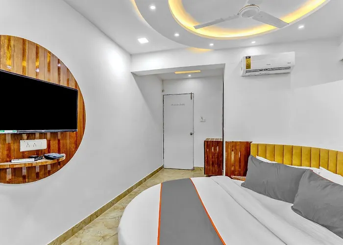 Hotel O The Grand Peradiot