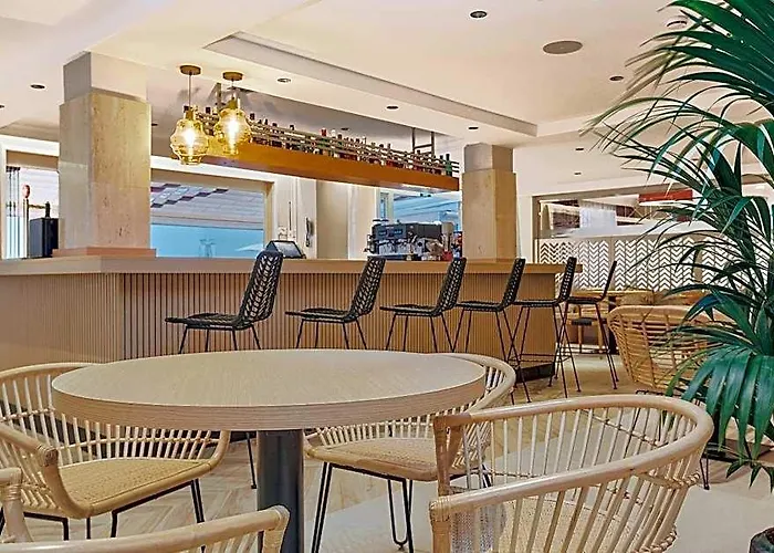 Universal Aparthotel Don Camilo