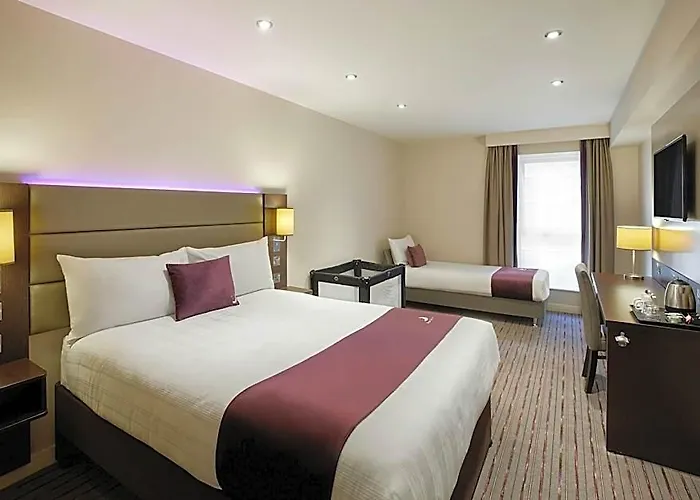Premier Inn Jersey St Helier - Bath Street