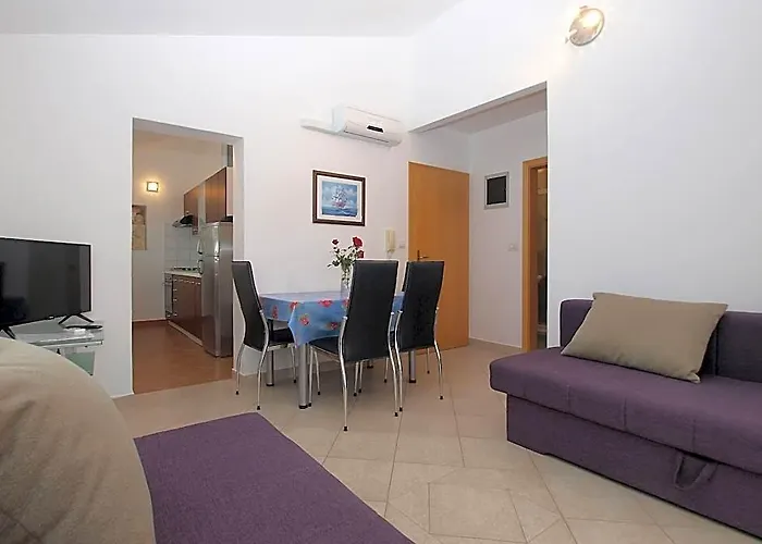 Apartment 1282
