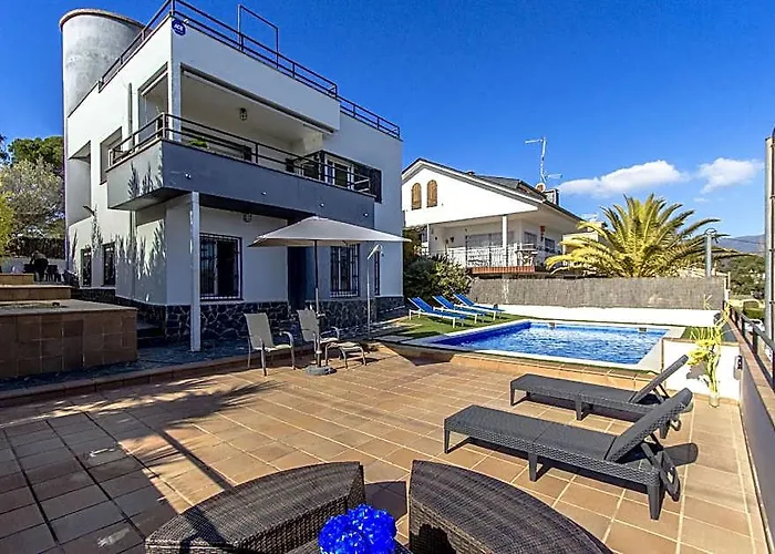 Beautiful Villa In Sant Pol De Mar 60 Km From Barcelona