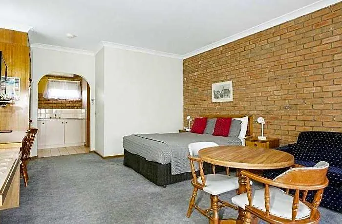Rodney Motor Inn