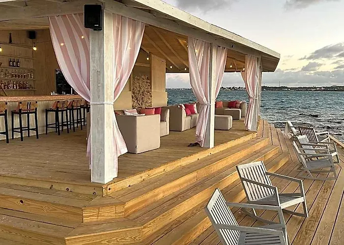Hodges Bay Resort & Spa, An Hq Luxury Resort & Residences