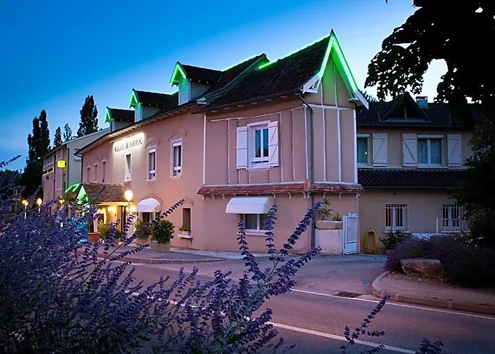 Logis Hotel - Restaurant - Spa - Le Relais De Farrou