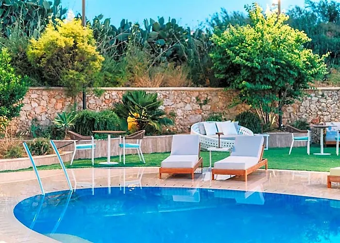 Reef Hotel & Spa