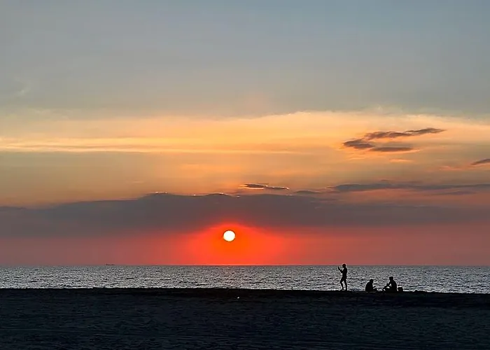Family Villa For 12-15 Pax Near Zambales Beach