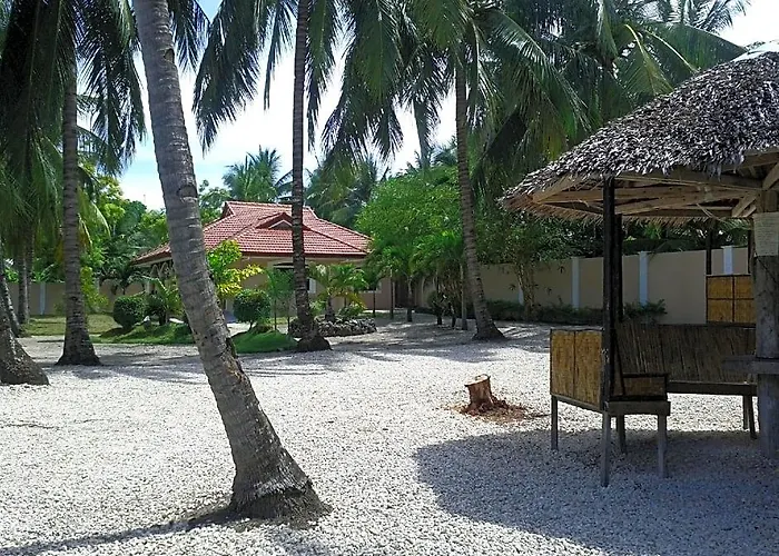 Luzmin Bh - Cottages And Bungalows