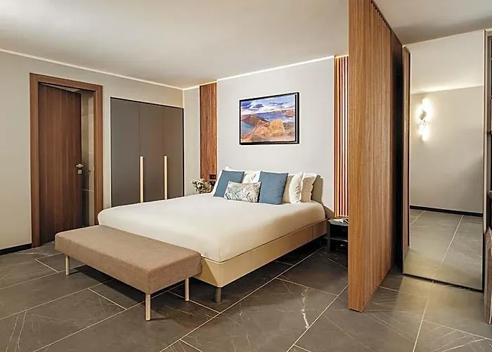 Isabella Suites