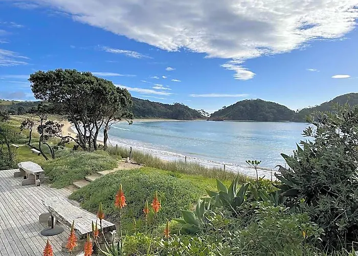 Matapouri & Tutukaka Spectacular Coastal Views- Aroha Luxury Guest Suite