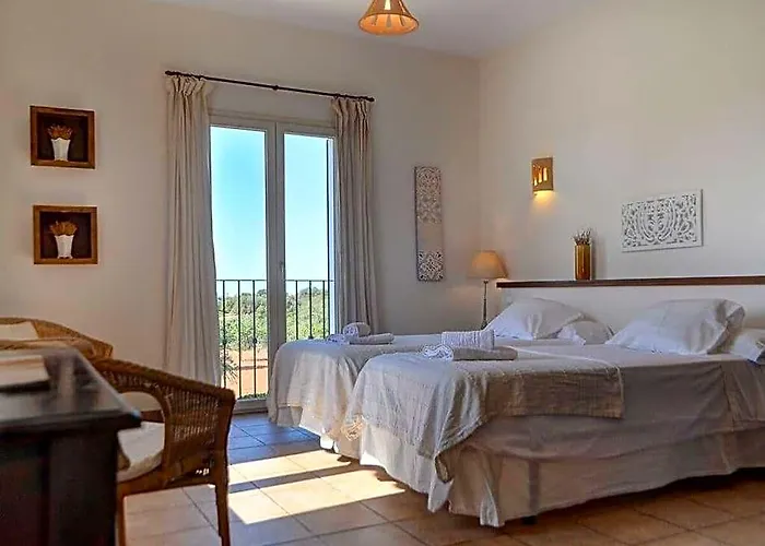 Gatona Comfortable Holiday Residence