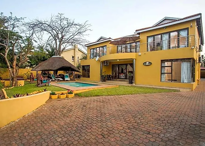 Ezulwini Guest House - Executive Double Room With Pool View, 2 Guests In Balito