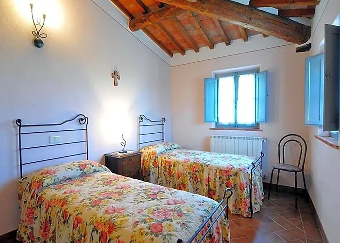 Elegant Castle Stay With Pool