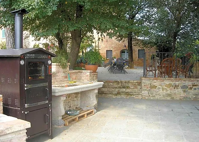 Elegant Castle Stay With Pool