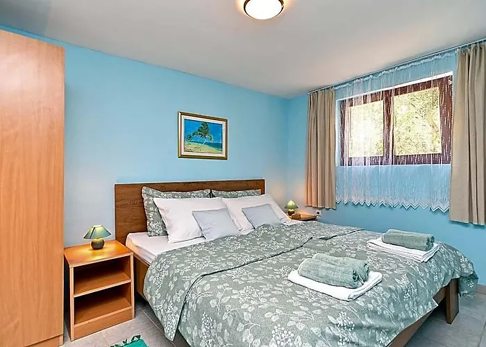 Apartment 2205