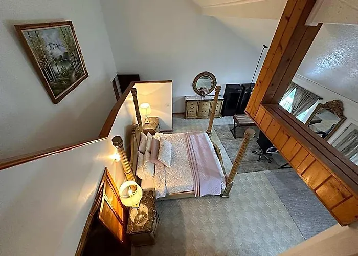 The Black Pearl Suites