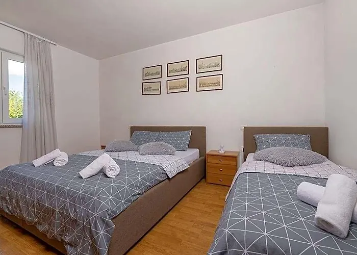 Haus Viola Comfortable Holiday Residence