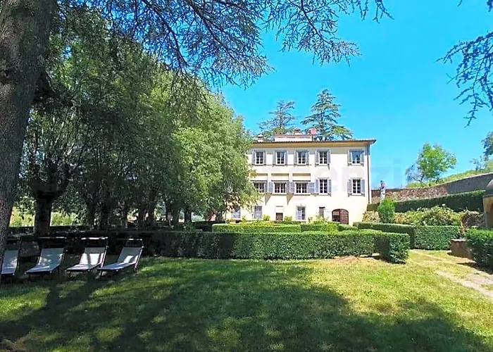 Historic Villa With Pool For Exclusive Use