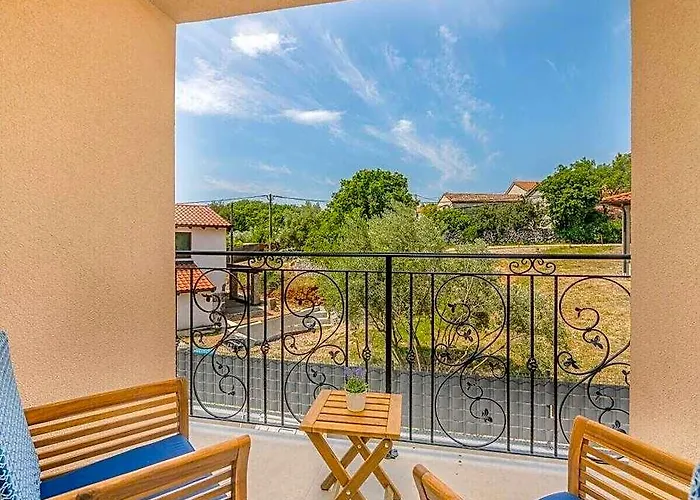 Lusarci Comfortable Holiday Residence