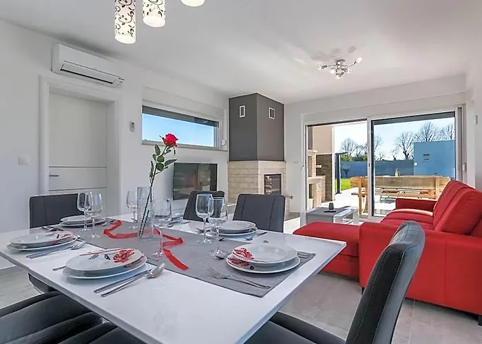 Villa Miramar Comfortable Holiday Residence