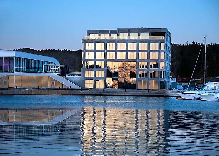 Mandal Hotel - Norway'S Southernmost Hotel