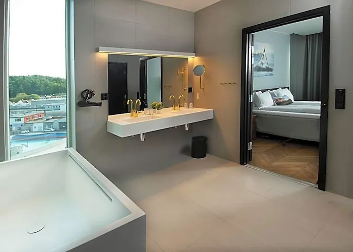 Mandal Hotel - Norway'S Southernmost Hotel