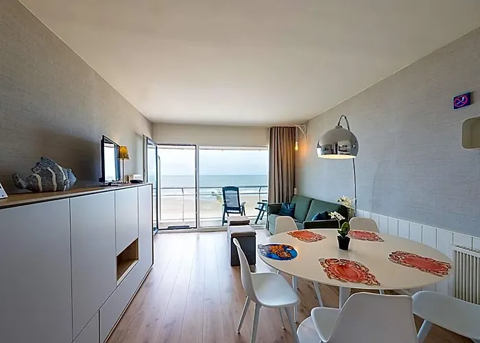 Modern Studio With Sea View And Garage