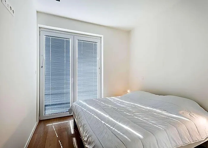 Apartment On Zeedijk With Stunning Sea View