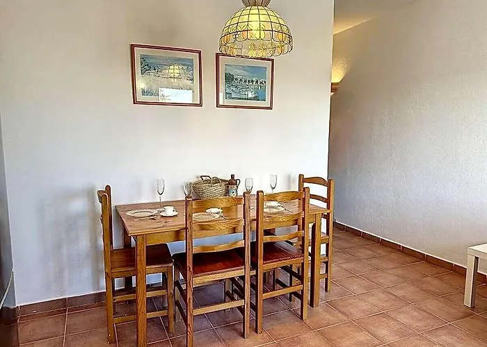 Roca Fornells, Comodo Apartamento F105
