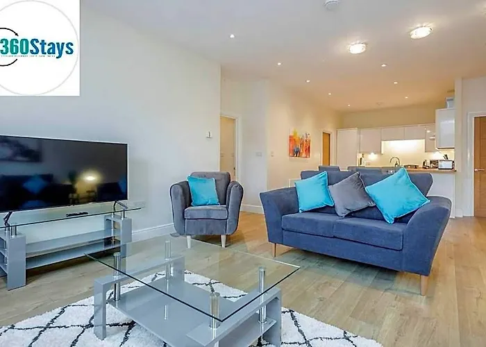 2 Bedroom Apt. 02 + Parking In Maidenhead