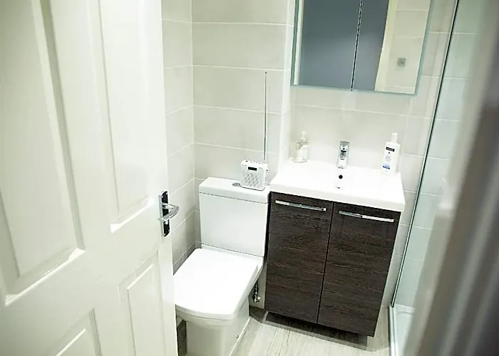 Reeve House | 2-Bed | Free Parking & Wi-Fi
