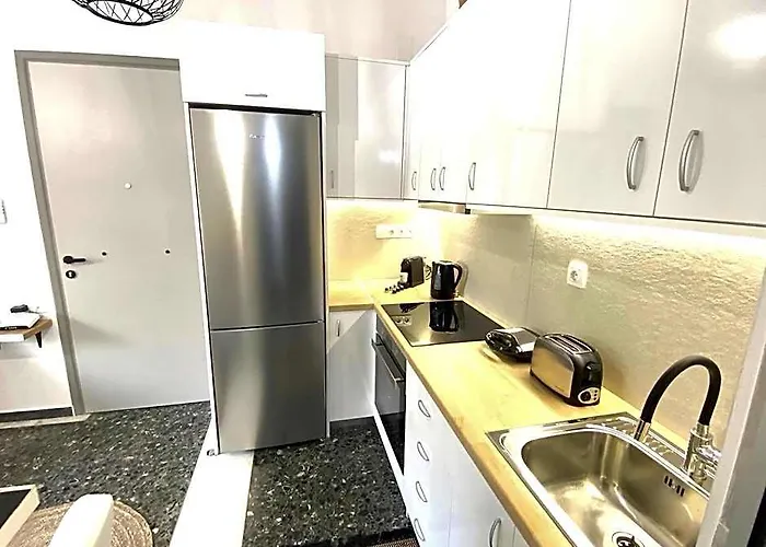 Artzy Petit Apartment