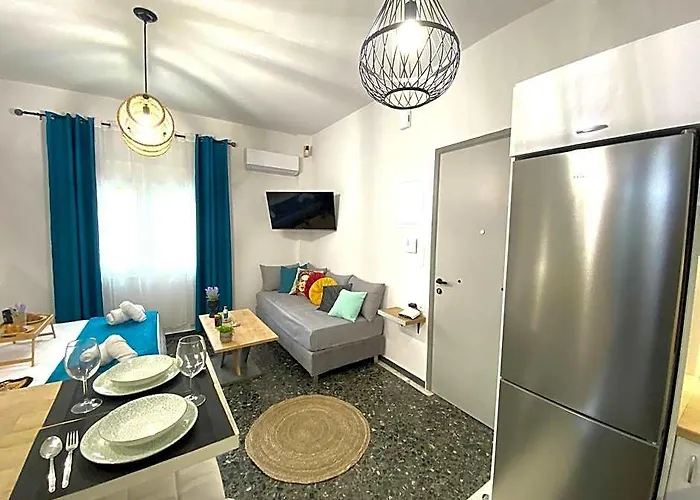 Artzy Petit Apartment