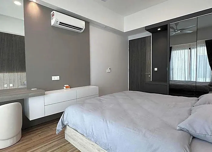 Grand'E La Villa Homestay