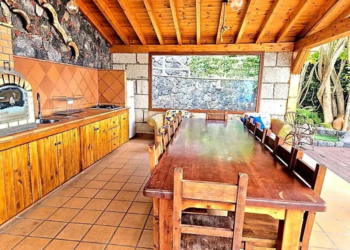 Finca Los Loros Icod De Los Vinos By Hrtenerifenet