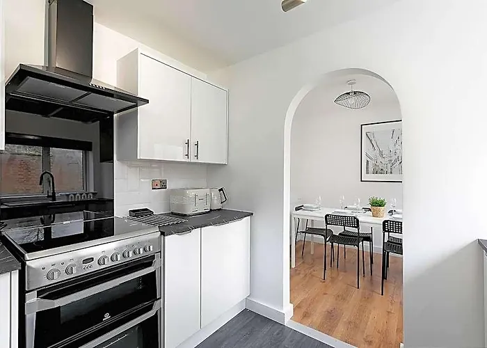 Skyvillion - 3Bed Home Wgrdn For A Family Getaway