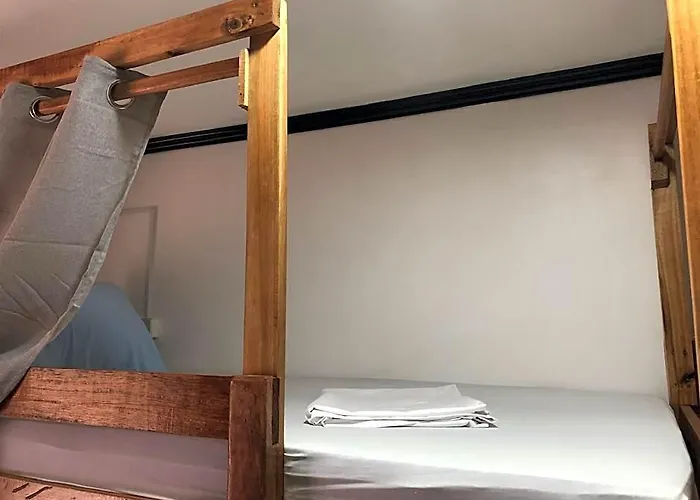 Hello Hostel