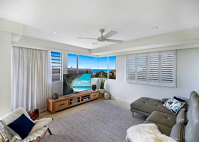 Coastal Chic With Heated Pool, Quiet Location