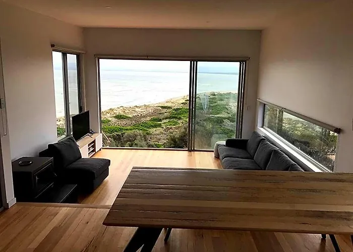 Three Little Birds At Freycinet Ocean Beach Views
