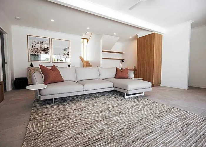 Sunset Lagoon ~ Noosa Luxury With Stunning Views